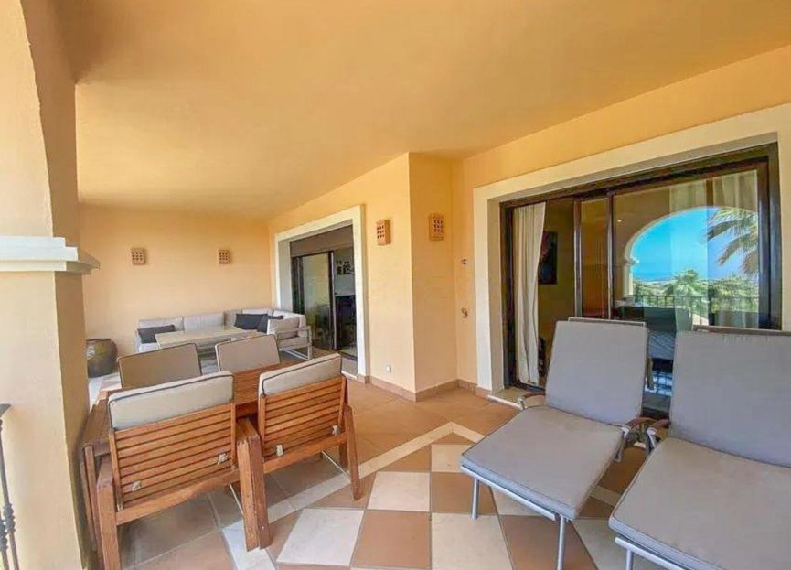 Resale - Apartment - Middle Floor Apartment - Benahavís - La Quinta