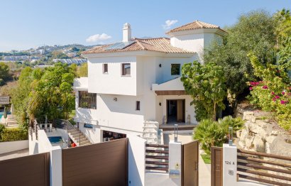 Resale - House - Detached Villa - Marbella - Nueva Andalucia