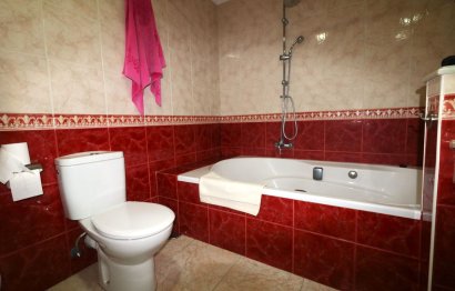 Resale - House - Semi-Detached House - Estepona - Bel Air