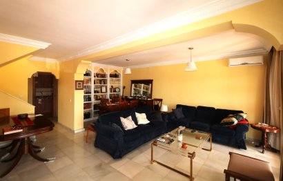 Resale - House - Semi-Detached House - Estepona - Bel Air