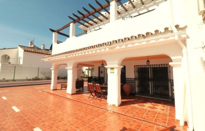 Resale - House - Semi-Detached House - Estepona - Bel Air