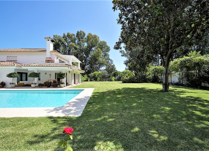 Resale - House - Detached Villa - Estepona - Costalita