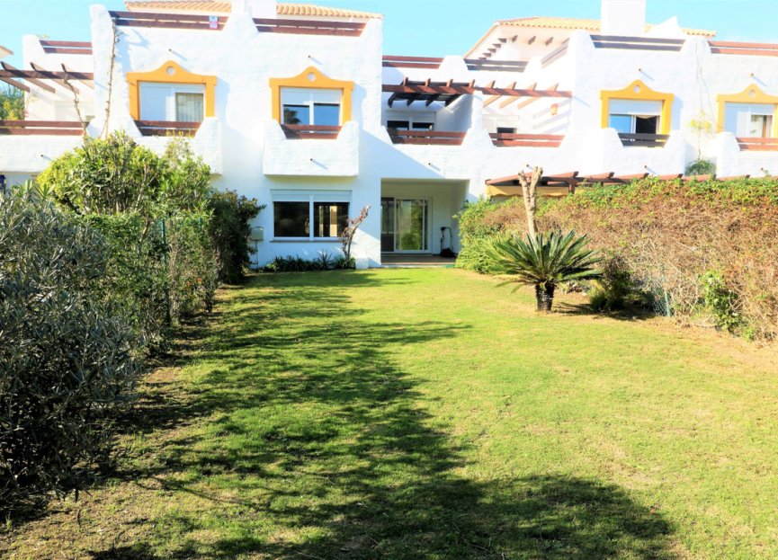 Resale - House - Townhouse - Estepona - Estepona Centro