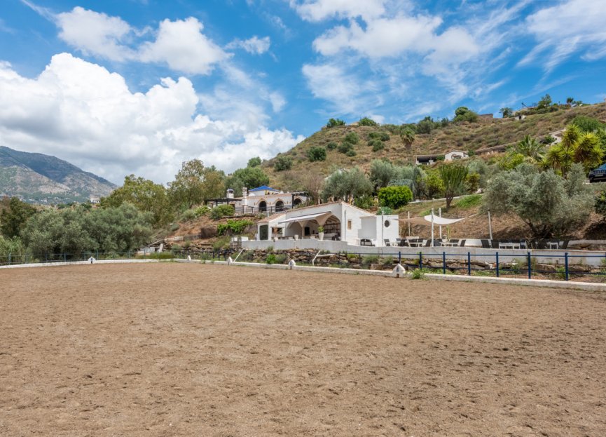 Resale - House - Finca - Cortijo - Mijas - Mijas Centro