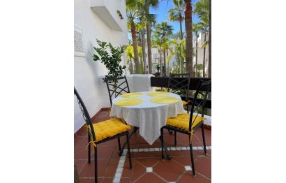 Resale - Apartment - Middle Floor Apartment - Marbella - Puerto Banús