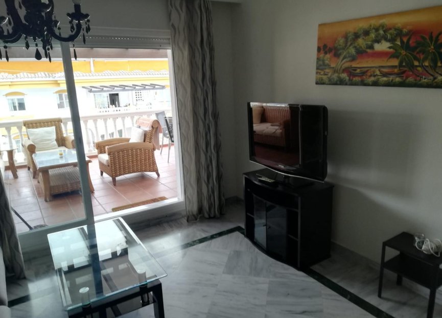 Resale - Apartment - Middle Floor Apartment - Marbella - Puerto Banús