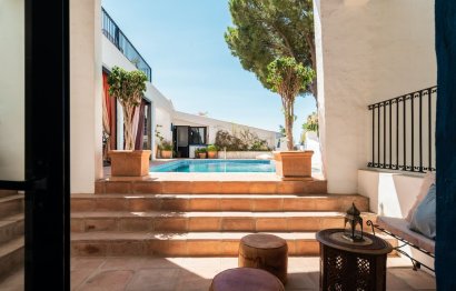 Resale - House - Detached Villa - Marbella - Nueva Andalucia