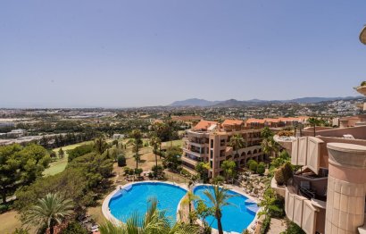 Resale - Apartment - Middle Floor Apartment - Marbella - Nueva Andalucia