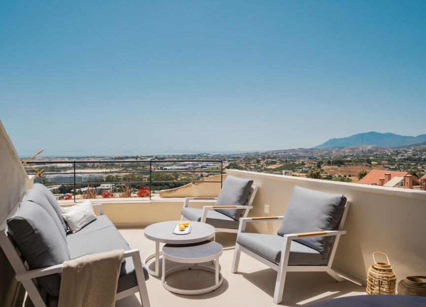 Resale - Apartment - Middle Floor Apartment - Marbella - Nueva Andalucia