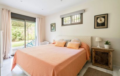 Resale - House - Detached Villa - Marbella - Nueva Andalucia