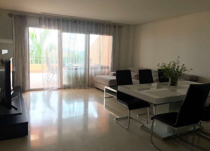 Resale - Apartment - Ground Floor Apartment - Marbella - Nueva Andalucia