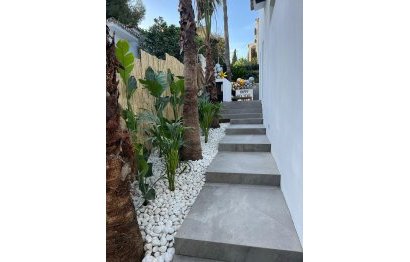 Resale - House - Detached Villa - Marbella - Nueva Andalucia