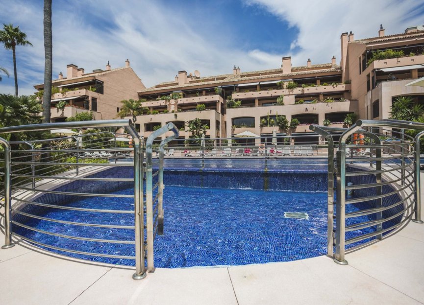 Resale - Apartment - Ground Floor Apartment - Marbella - Puerto Banús