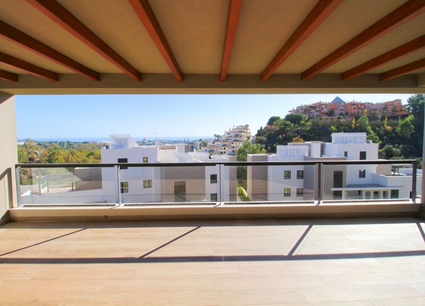 Resale - Apartment - Ground Floor Apartment - Marbella - Nueva Andalucia