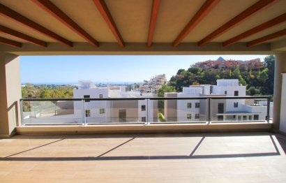 Resale - Apartment - Ground Floor Apartment - Marbella - Nueva Andalucia