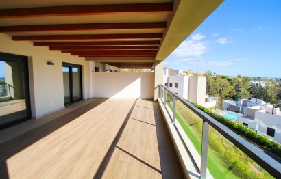 Resale - Apartment - Ground Floor Apartment - Marbella - Nueva Andalucia