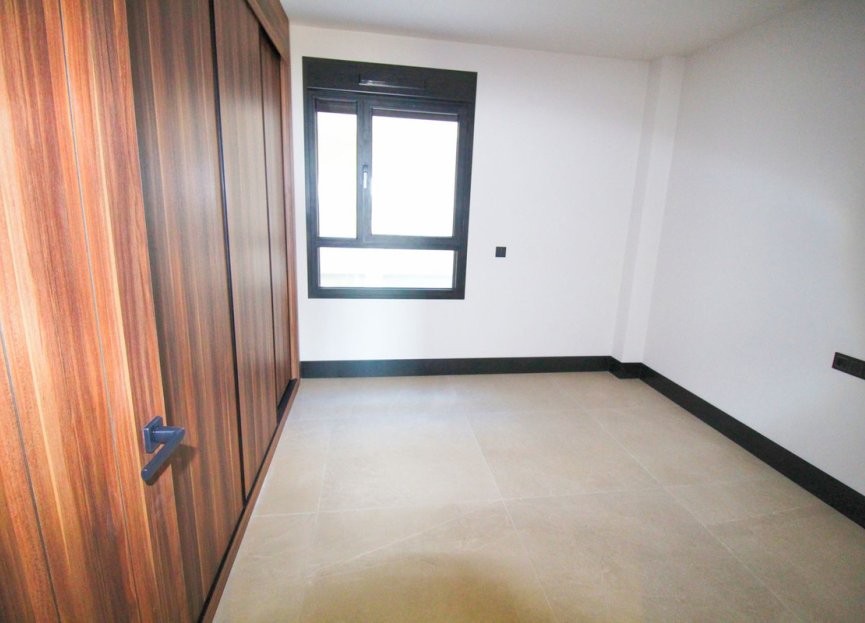 Resale - Apartment - Ground Floor Apartment - Marbella - Nueva Andalucia