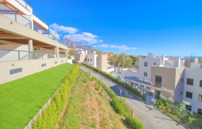 Resale - Apartment - Ground Floor Apartment - Marbella - Nueva Andalucia