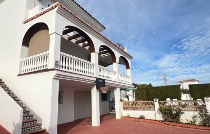 Resale - House - Detached Villa - Benalmádena - Benalmadena Costa