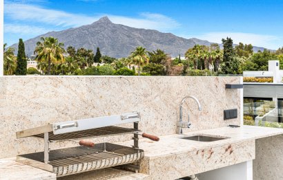 Resale - House - Semi-Detached House - Marbella - Puerto Banús