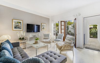 Resale - Apartment - Ground Floor Apartment - Marbella - The Golden Mile