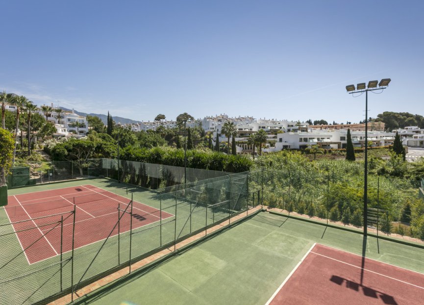 Resale - Apartment - Ground Floor Apartment - Marbella - The Golden Mile