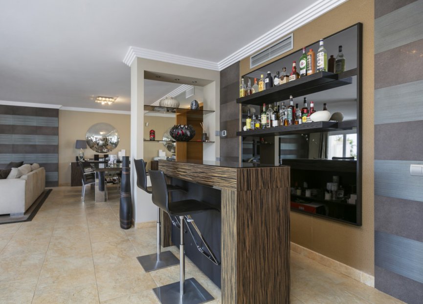 Resale - Apartment - Middle Floor Apartment - Marbella - The Golden Mile