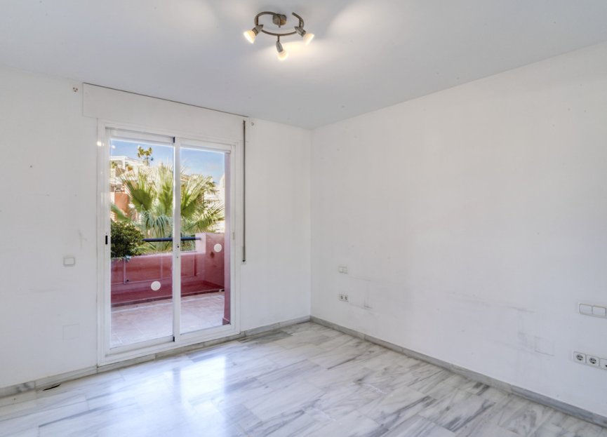 Resale - Apartment - Middle Floor Apartment - Marbella - The Golden Mile