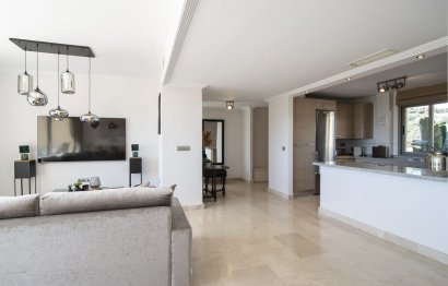 Resale - Apartment - Penthouse - Estepona - Estepona Centro