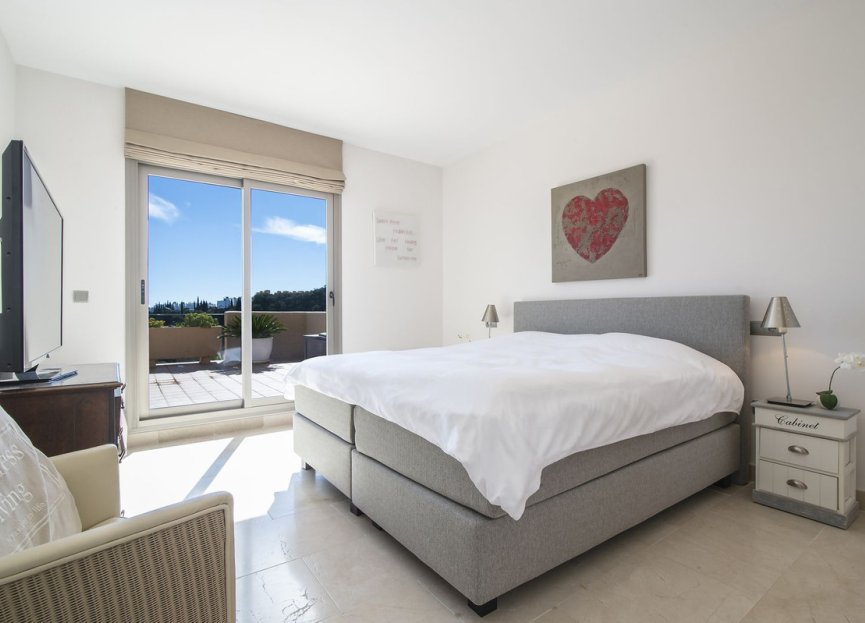 Resale - Apartment - Penthouse - Estepona - Estepona Centro