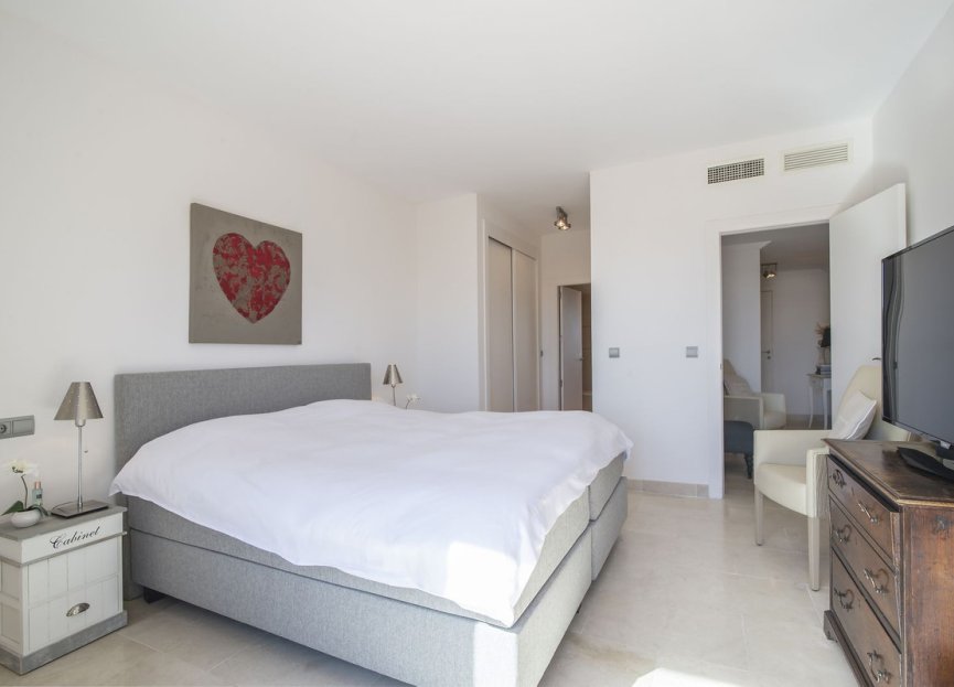 Resale - Apartment - Penthouse - Estepona - Estepona Centro