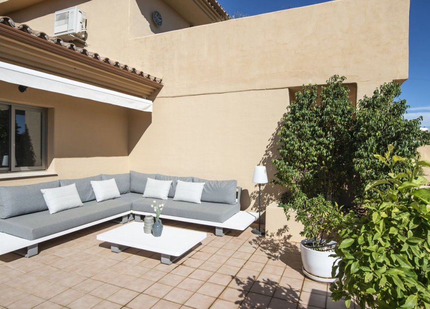 Resale - Apartment - Penthouse - Estepona - Estepona Centro