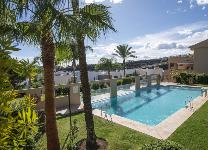 Resale - Apartment - Penthouse - Estepona - Estepona Centro