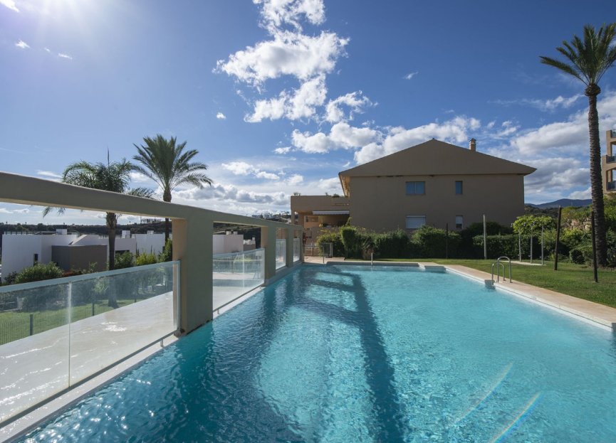 Resale - Apartment - Penthouse - Estepona - Estepona Centro