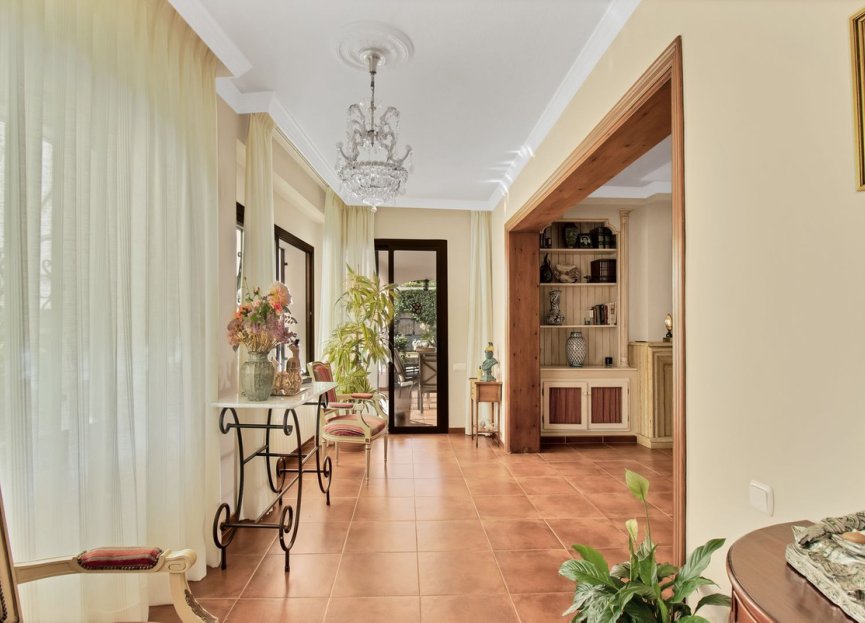 Resale - House - Detached Villa - Marbella - Marbella Centro