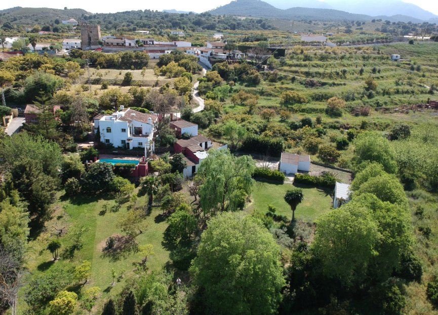 Resale - House - Finca - Cortijo - Alhaurín el Grande - Alhaurín el Grande Centro