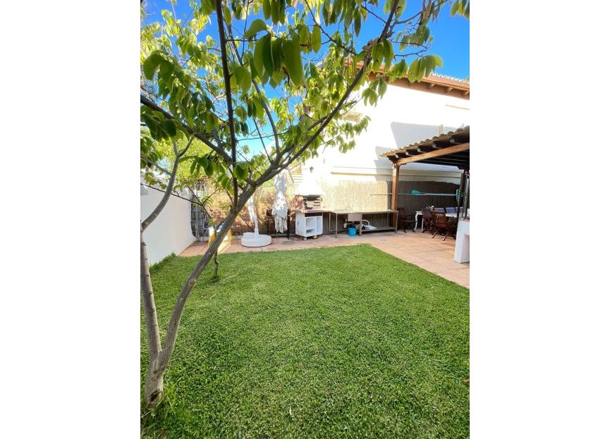 Resale - House - Detached Villa - Estepona - Costalita