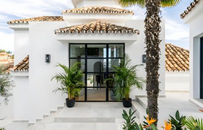 Resale - House - Detached Villa - Marbella - Nueva Andalucia