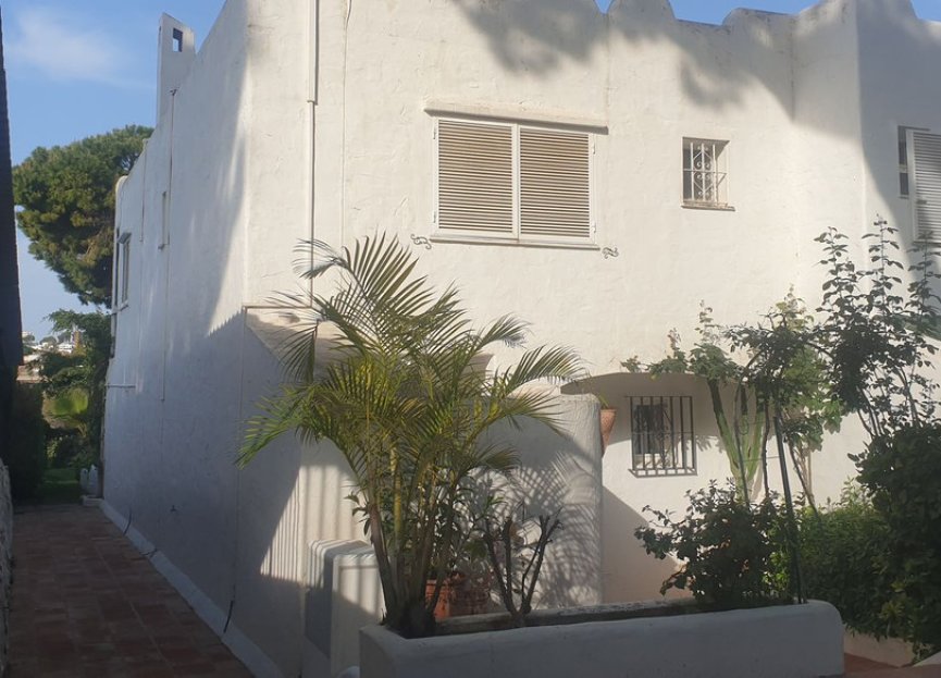 Resale - House - Semi-Detached House - Marbella - Nueva Andalucia