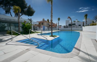 Resale - House - Semi-Detached House - Marbella - Guadalmina Alta