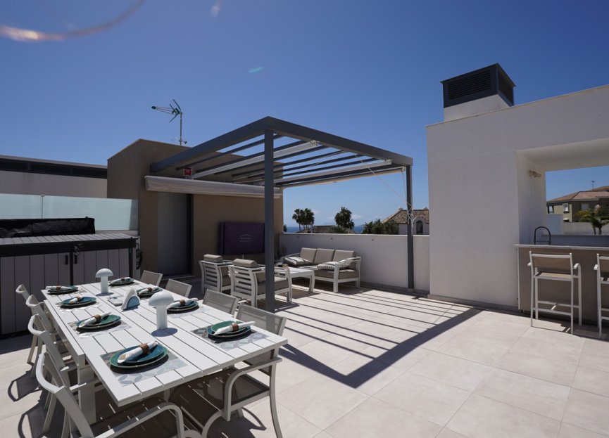 Resale - Apartment - Penthouse - Estepona - Estepona Centro