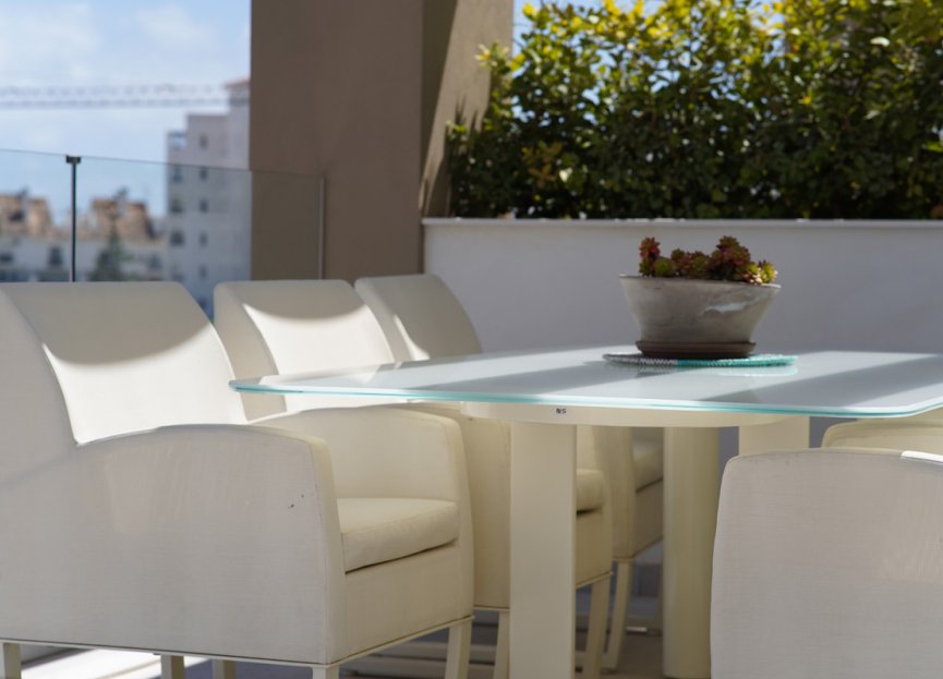 Resale - Apartment - Penthouse - Estepona - Estepona Centro