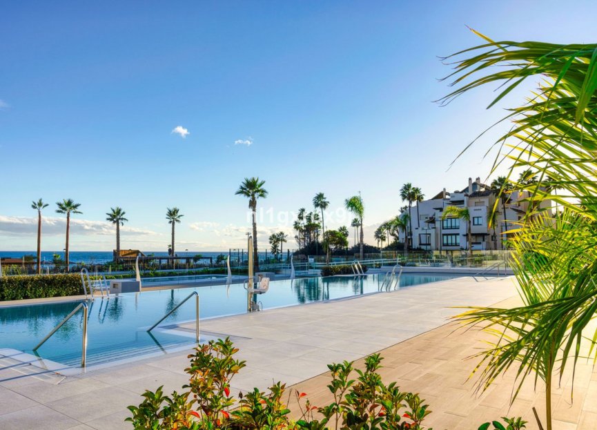 Resale - Apartment - Penthouse Duplex - Estepona - Estepona Centro