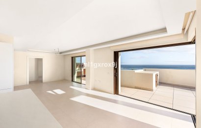 Resale - Apartment - Penthouse Duplex - Estepona - Estepona Centro