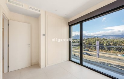 Resale - Apartment - Penthouse Duplex - Estepona - Estepona Centro