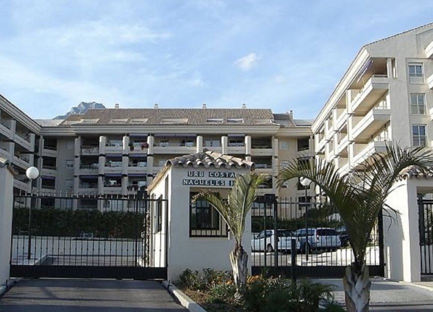 Resale - Apartment - Ground Floor Apartment - Marbella - The Golden Mile