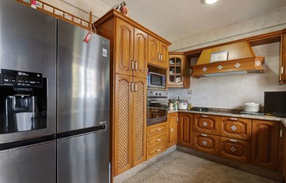 Resale - House - Detached Villa - Fuengirola