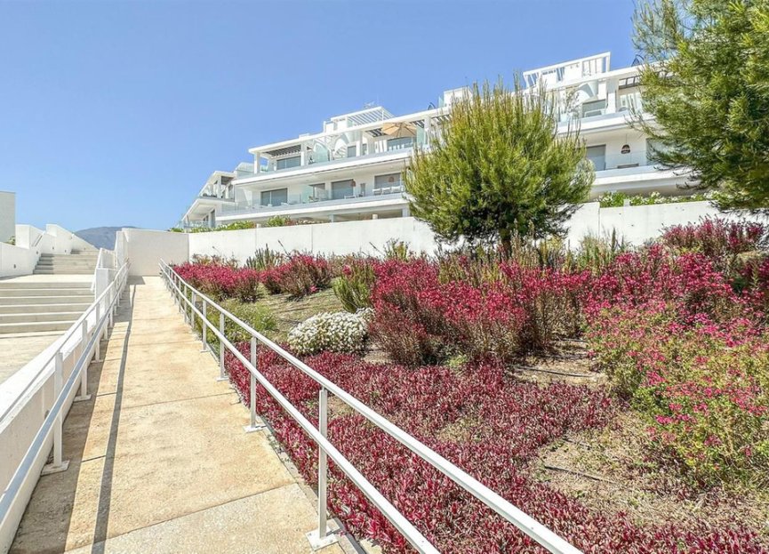 Resale - Apartment - Ground Floor Apartment - Estepona - New Golden Mile