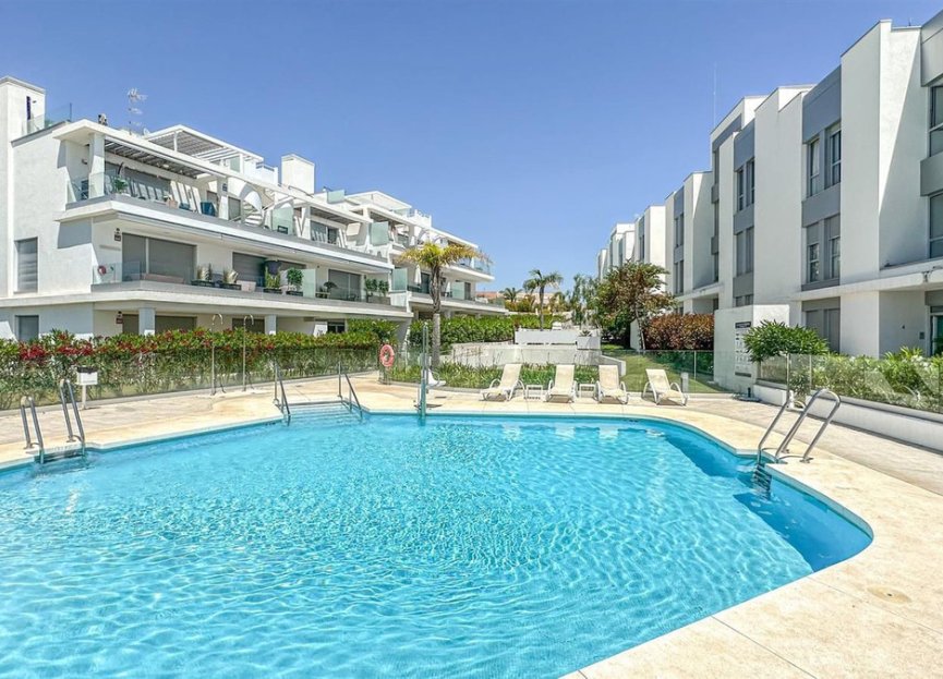 Resale - Apartment - Ground Floor Apartment - Estepona - New Golden Mile