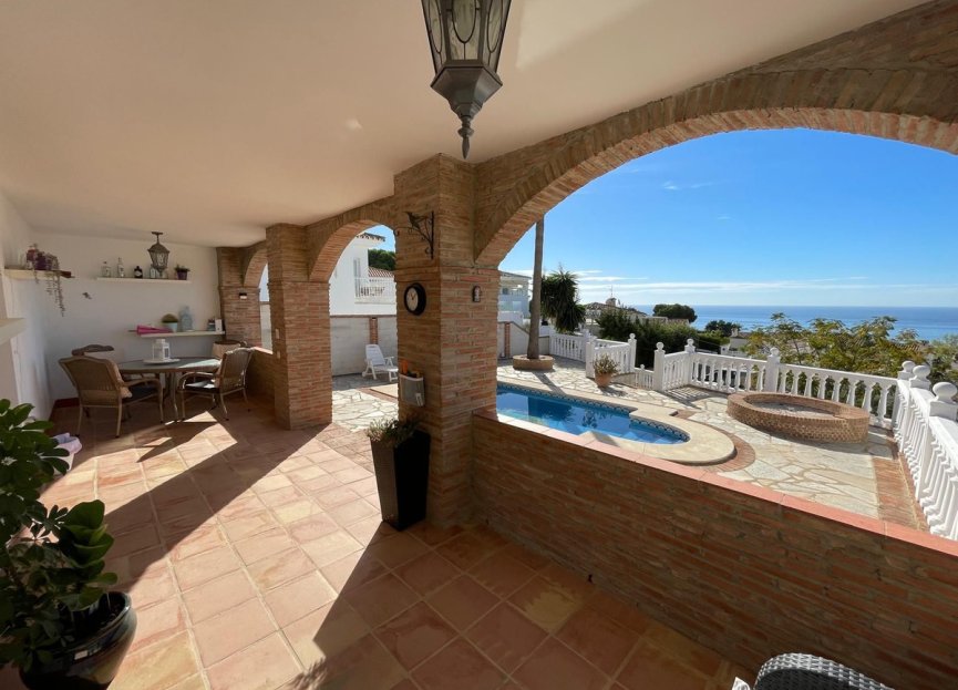 Resale - House - Detached Villa - Benalmádena